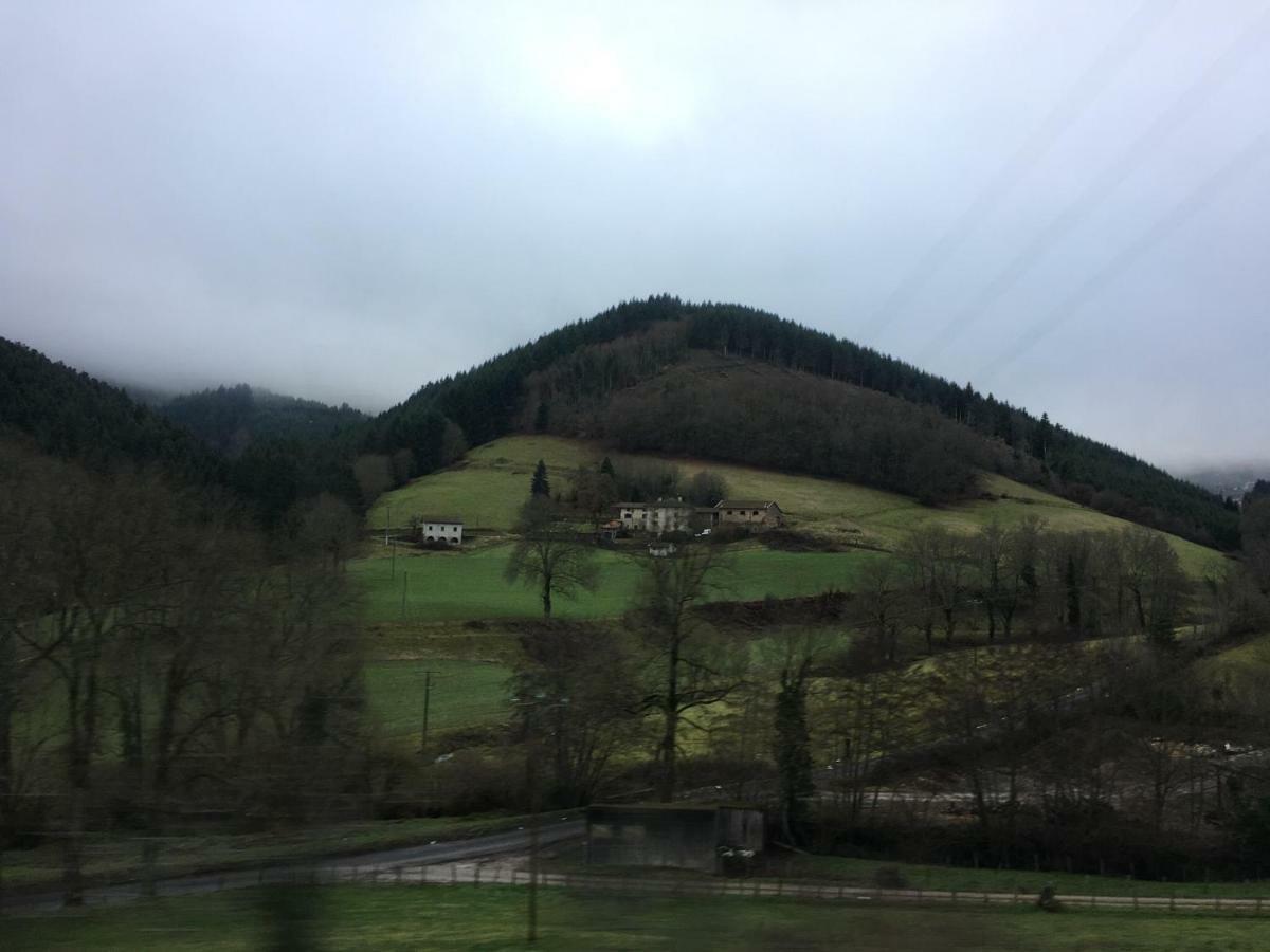 Le Chatel En Beaujolais Valsonne Buitenkant foto